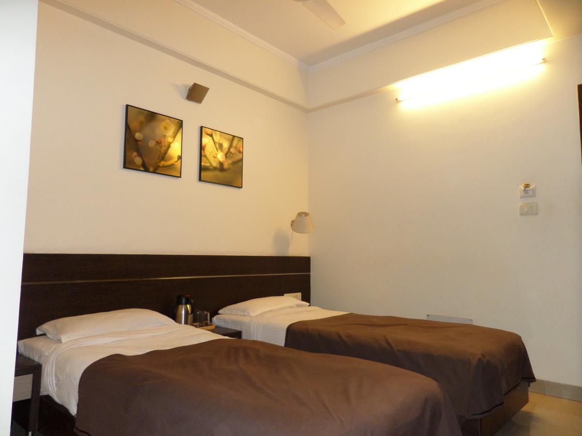 Aura 2* Pune