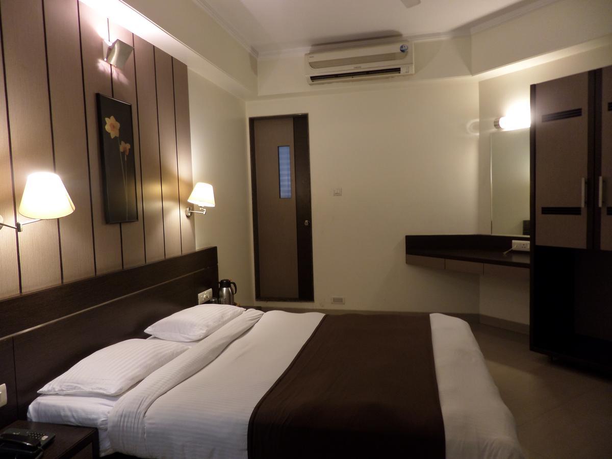 Aura 2* Pune